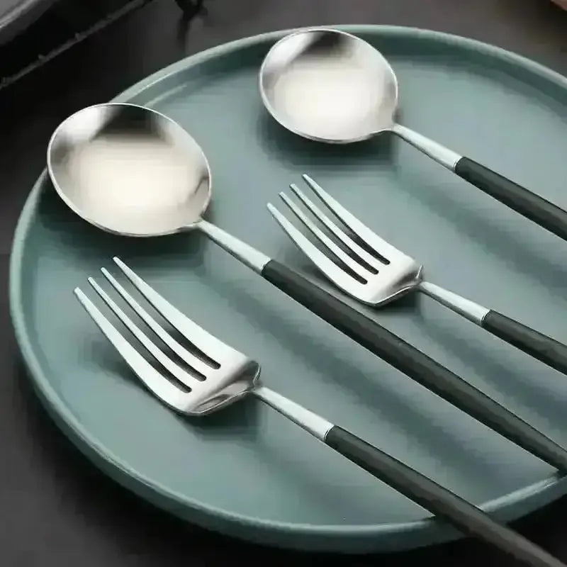 Classic Portuguese (Duas Cores) Flatware Set (24 Piece Set)