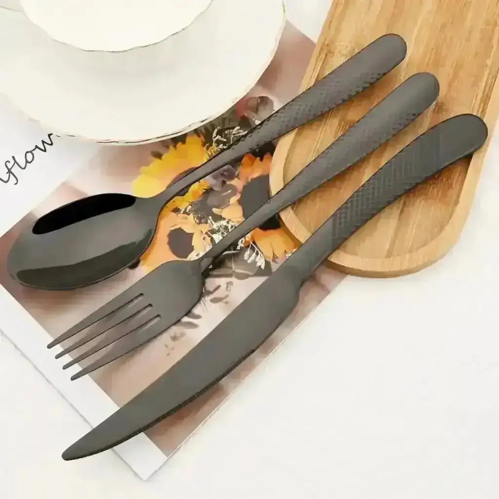 Luxury Western Stainless Steel Silverware Set (24 Piece Set)
